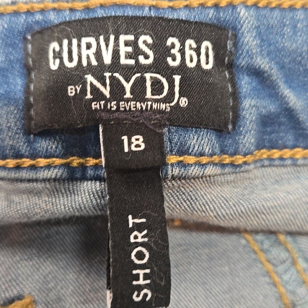 NYDJ Curves 360 Slim Straight Ankle Jean Size 18 Short - Picture 3 of 7